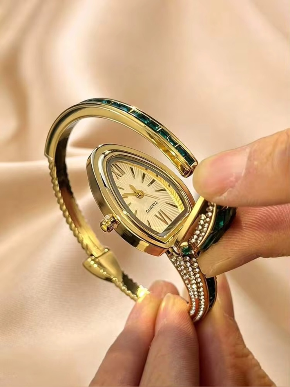 Serpenti Style Emerald Green Crystal Bangle Watch – Gold Tone Quartz Watch - Picture 6 of 11